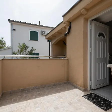 Apartamento By The Sea Tribanj Sibuljina, Paklenica - 17818 *
